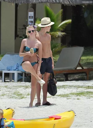 Pixie Lott / pixielott nude photo #0237