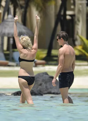 Pixie Lott / pixielott nude photo #0250