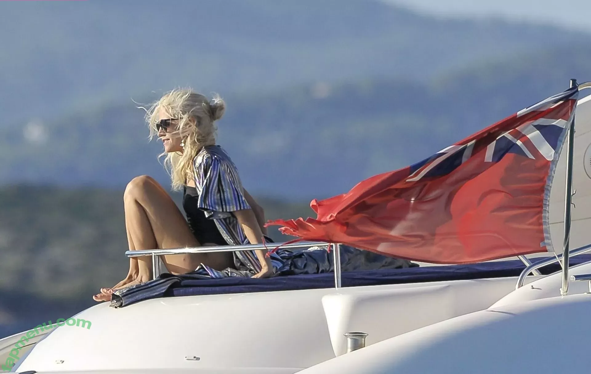 Pixie Lott nude photo #0065 (pixielott)