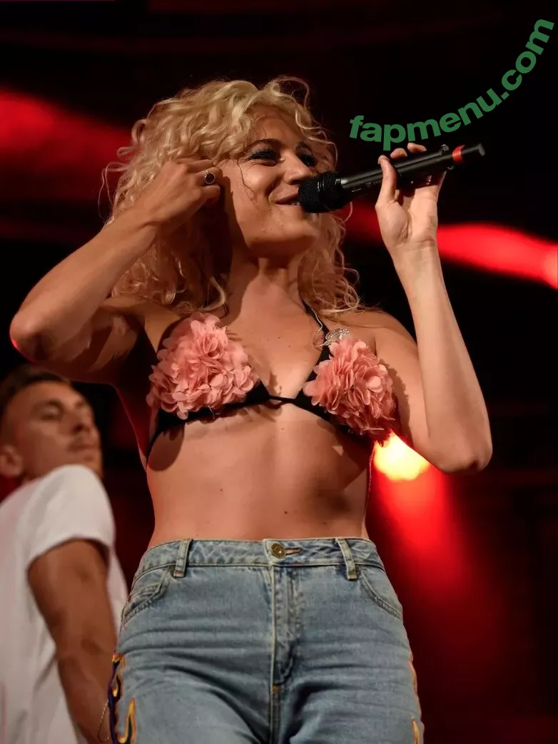 Pixie Lott nude photo #0165 (pixielott)