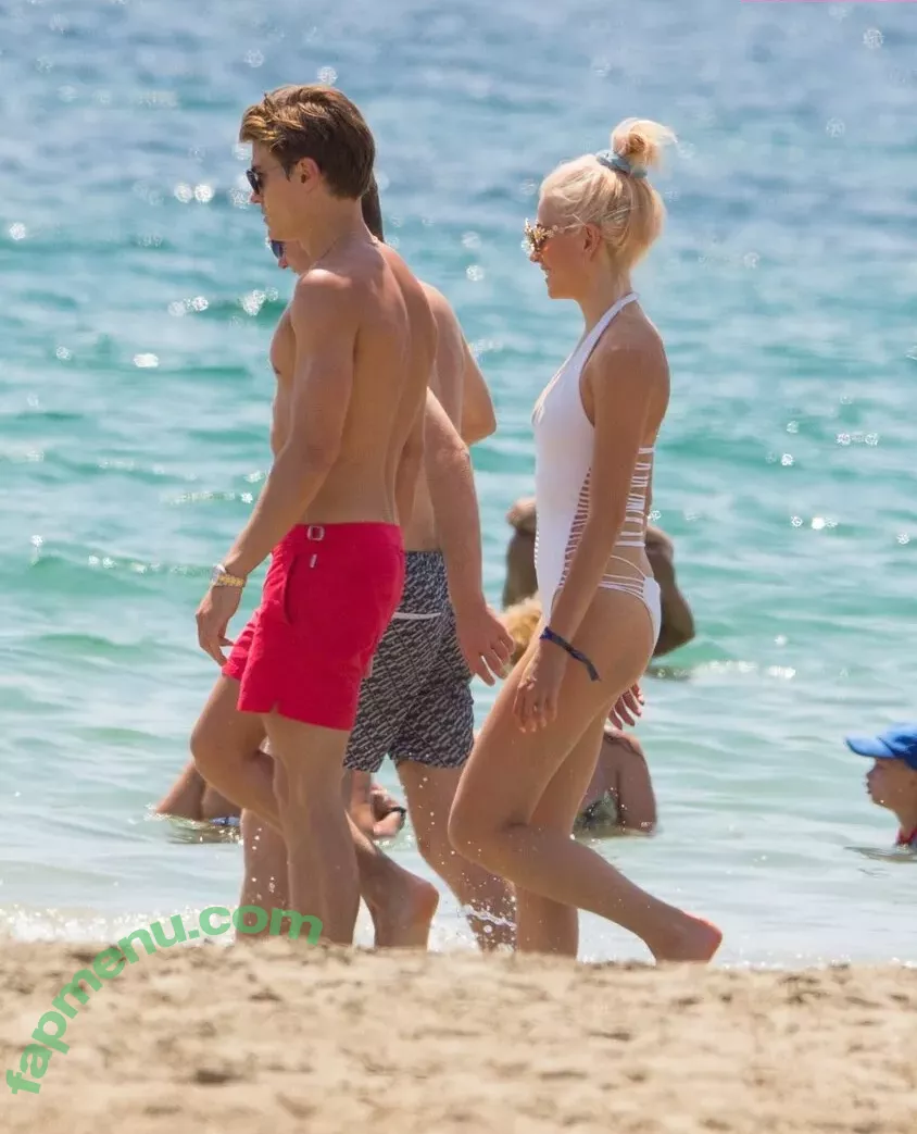 Pixie Lott nude photo #0183 (pixielott)