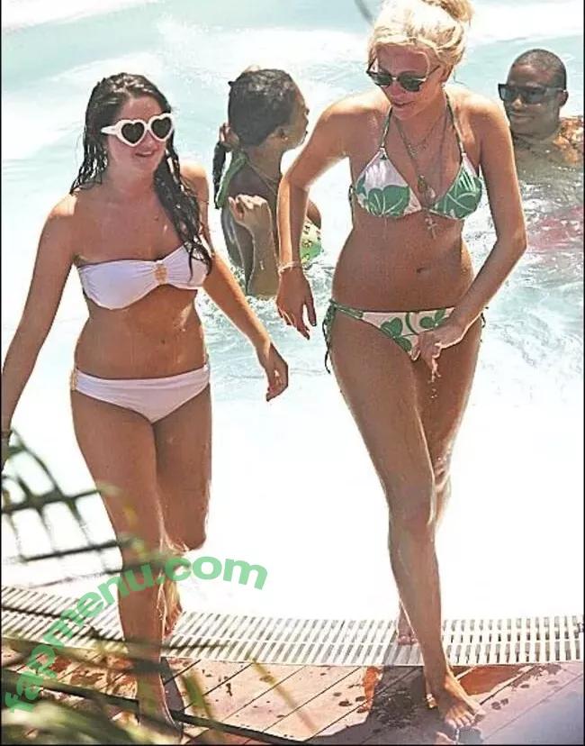 Pixie Lott nude photo #0231 (pixielott)