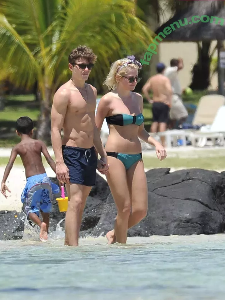 Pixie Lott nude photo #0242 (pixielott)