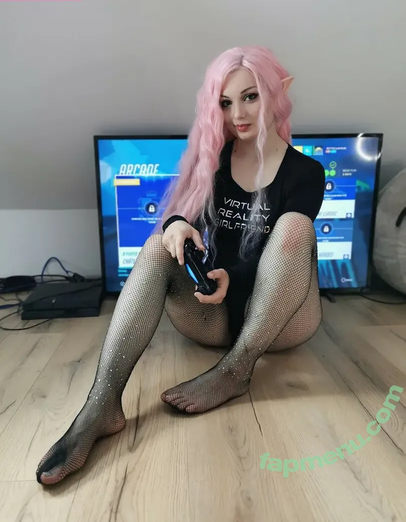 Pixiecat nude photo #1171 (pixiecatofficial / pixiiecat)