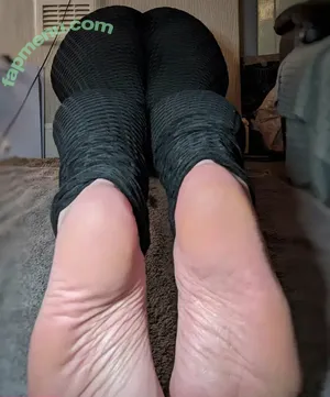 pixiefeetnixx / pixie.nixx nude photo #0014