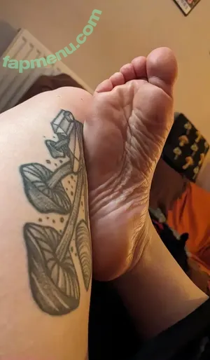 pixiefeetnixx / pixie.nixx nude photo #0017