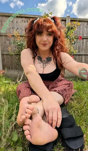 pixiefeetnixx / pixie.nixx nude photo #0065