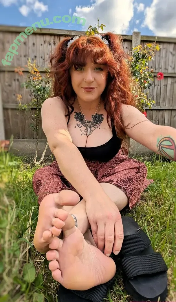 pixiefeetnixx nude photo #0065 (pixie.nixx)