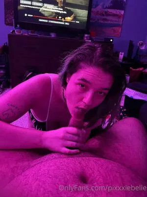 pixxxiebelle / thepixiebelles nude photo #0025