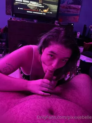 pixxxiebelle / thepixiebelles nude photo #0031