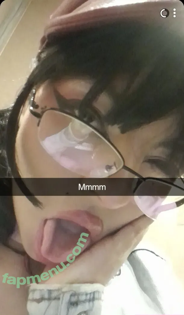 pixydanoni nude photo #0029 (lounatix / pixi_edanoni)