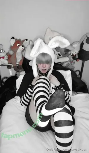 pixystixbun / pixystix.bun nude photo #0004