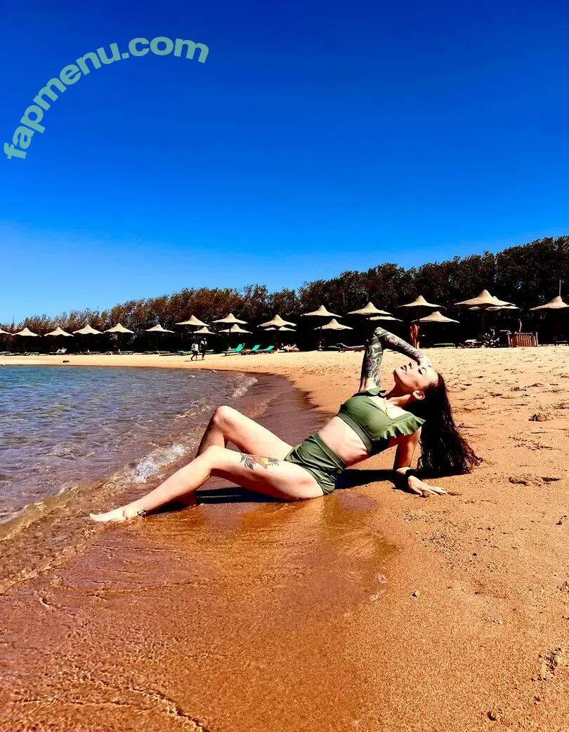 Pkmnmasterholly nude photo #0001 (Pkmnmasterholly)
