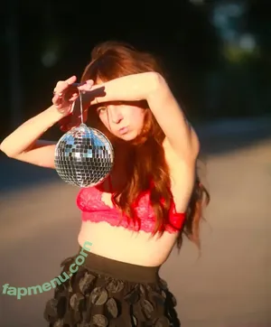 Planet Katie / Chase the Hottie content / katiesigmondd / katieslittleplanet nude photo #0013