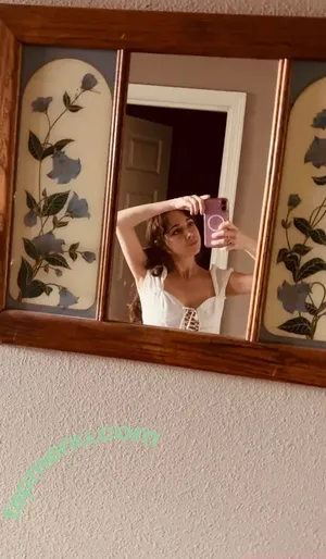 Planet Katie / Chase the Hottie content / katiesigmondd / katieslittleplanet nude photo #0017