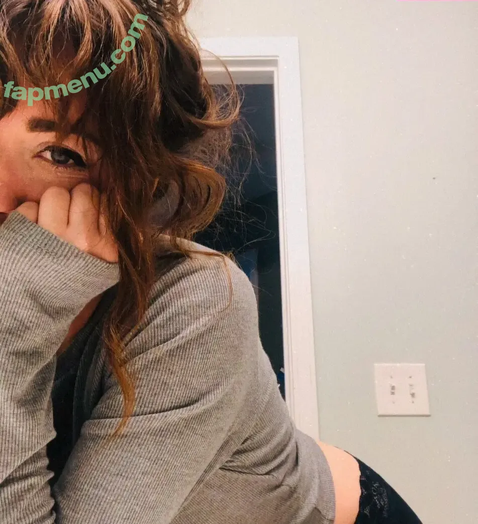 Planet Katie nude photo #0012 (Chase the Hottie content / katiesigmondd / katieslittleplanet)