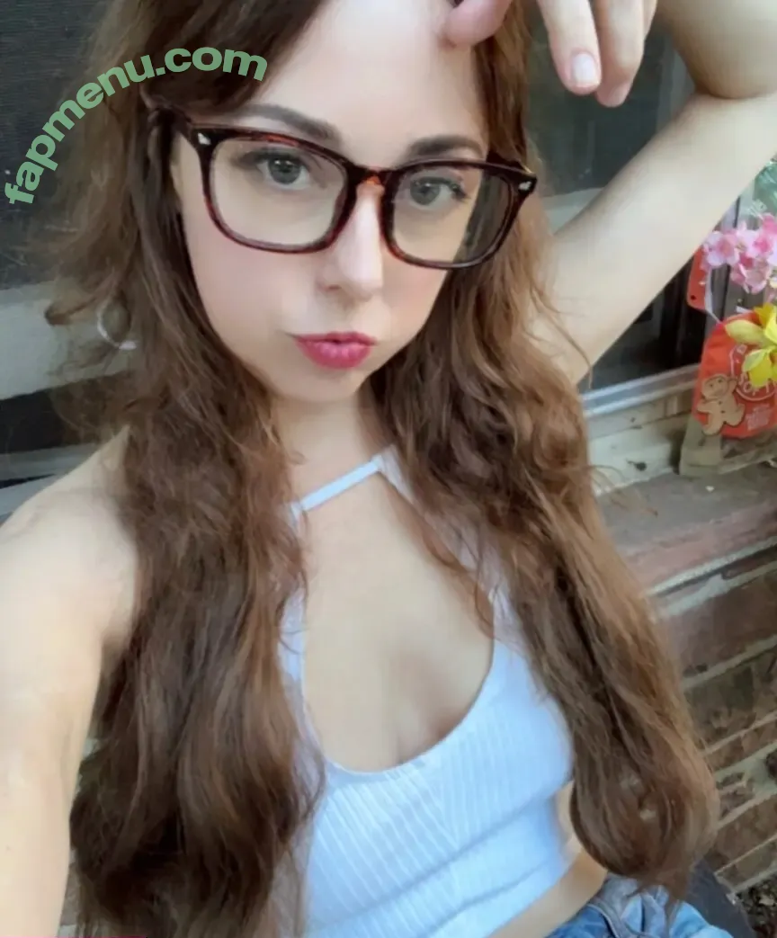 Planet Katie nude photo #0015 (Chase the Hottie content / katiesigmondd / katieslittleplanet)