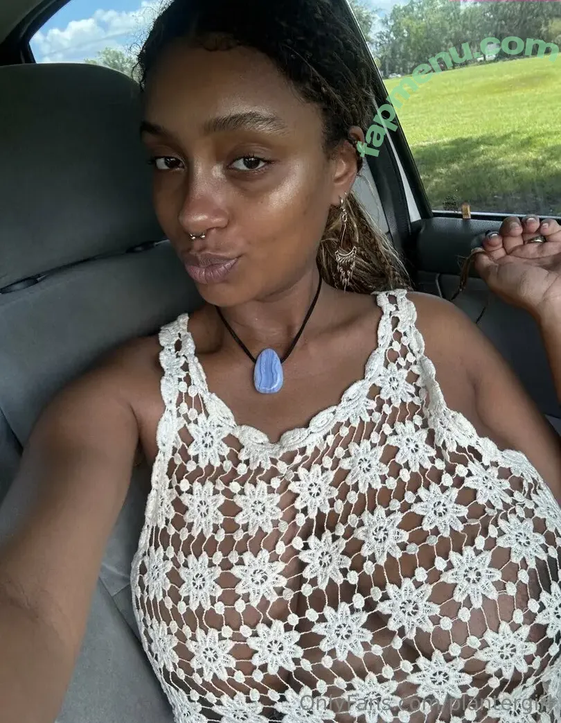 planterriah nude photo #0067 (Plantbae / plantergirl)