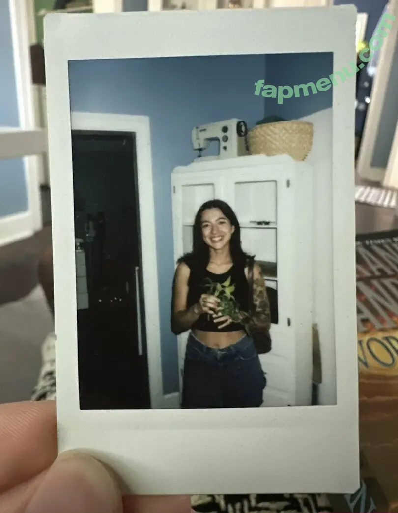 Plantgrl nude photo #0036 (plantgal / plantgirl_50 / sparesushi)