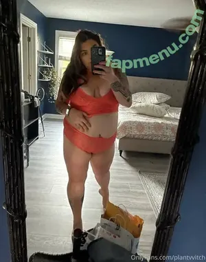 plantvvitchvip / ivy nude photo #0013