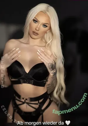 playisabel / DeutscheIsabel / chloerushofficial / deutsche_isabel nude photo #0170