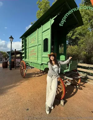 playnofuckinggames / maryjanestillhere / xx.kittenflowers.xx nude photo #0042