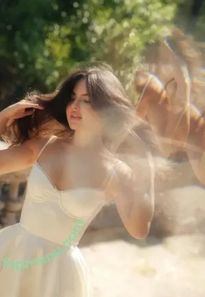 playnofuckinggames / maryjanestillhere / xx.kittenflowers.xx nude photo #0053