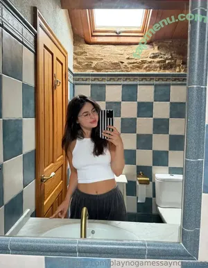 playnofuckinggames / maryjanestillhere / xx.kittenflowers.xx nude photo #0057