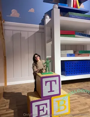 playnofuckinggames / maryjanestillhere / xx.kittenflowers.xx nude photo #0094