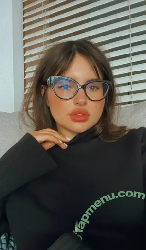 playnofuckinggames / maryjanestillhere / xx.kittenflowers.xx nude photo #0161