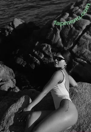 playnofuckinggames / maryjanestillhere / xx.kittenflowers.xx nude photo #0172