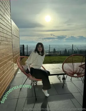 playnofuckinggames / maryjanestillhere / xx.kittenflowers.xx nude photo #0194