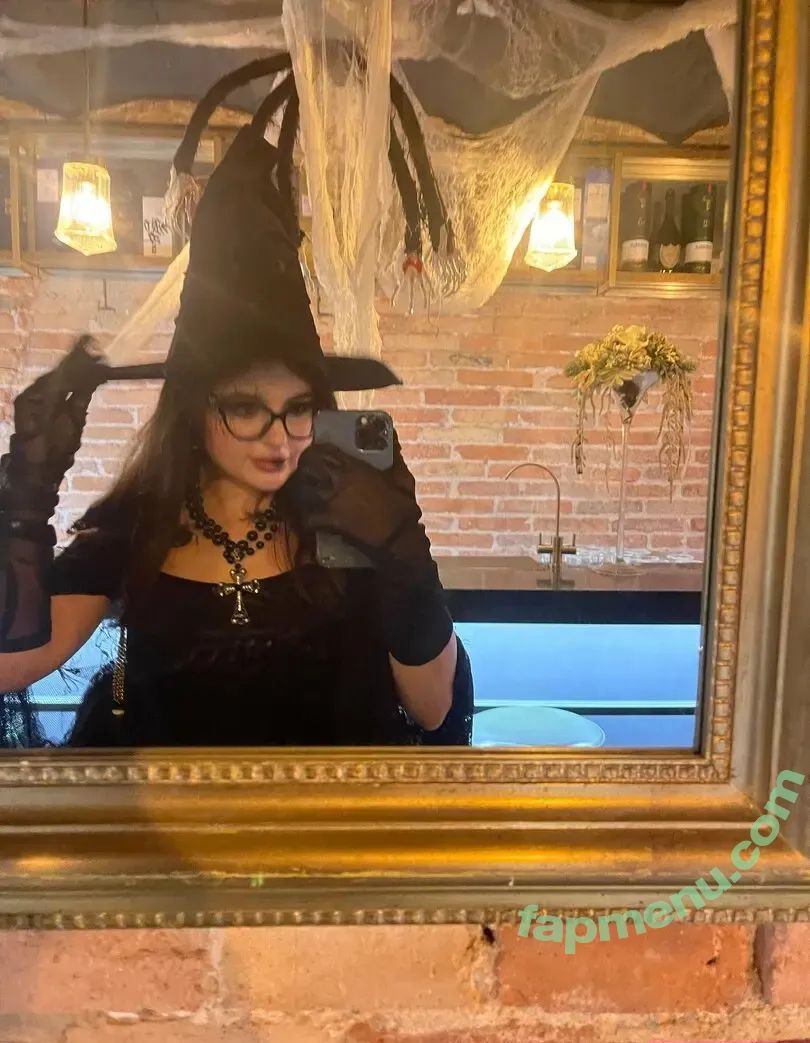 playnofuckinggames nude photo #0089 (maryjanestillhere / xx.kittenflowers.xx)