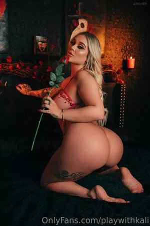 playwithkali / therealkaliroses nude photo #0002