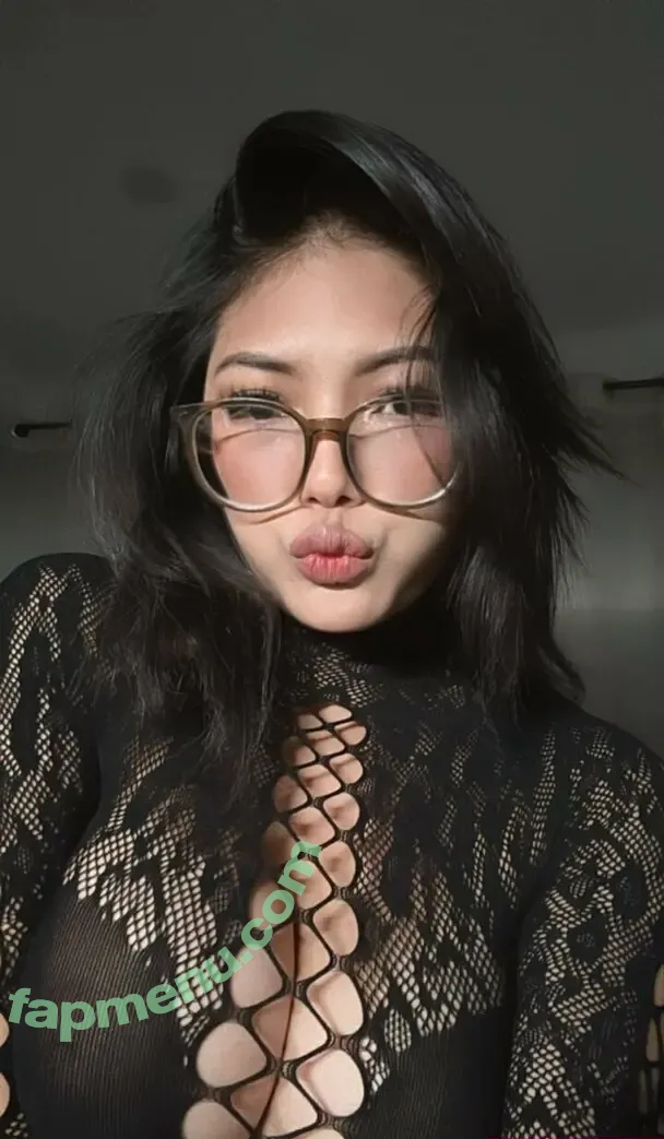 ploytoy nude photo #0027 (ploytoy)