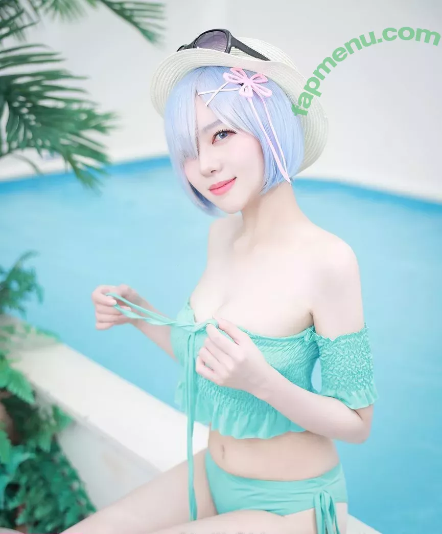 Plumy_ nude photo #0021 (plumy_s2)