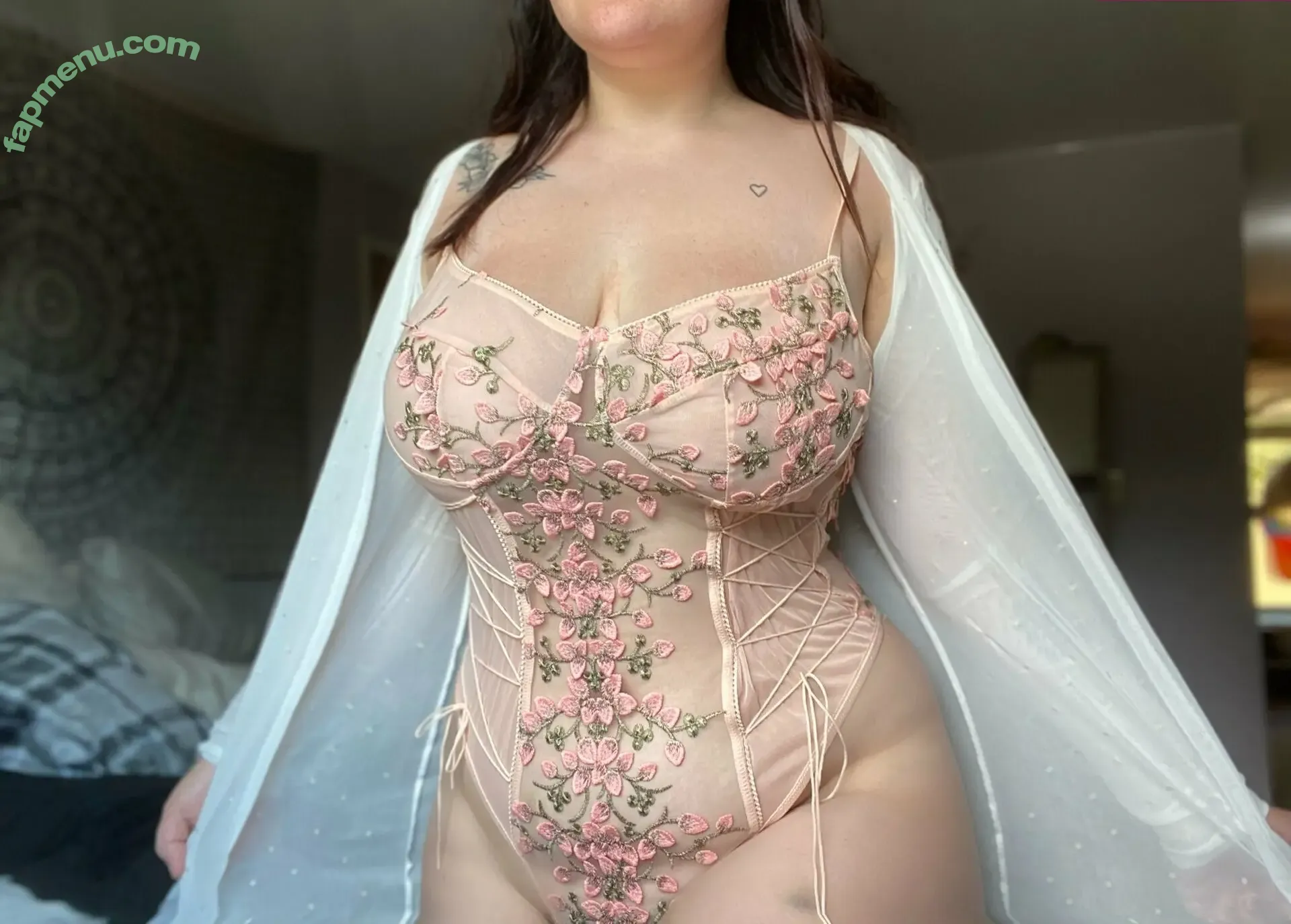 plushberryprincess nude photo #0004 (chlostar_)