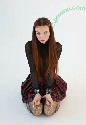 plushy_liz / yourplushyz nude photo #0012