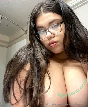 plussizebabess / bunsize_jess nude photo #0001