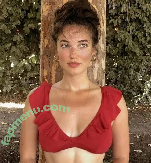 Pınar Deniz nude photo #0003 (Pınar Deniz)