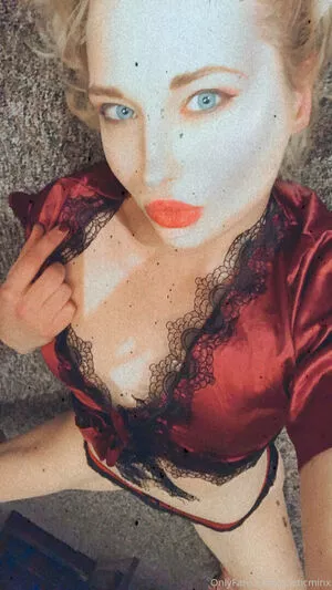 poeticminx / shotbyminx nude photo #0023