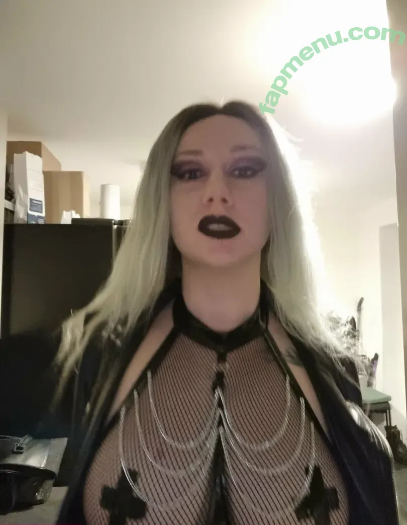 poisonenvy92 nude photo #0002 (poisonenvy92)