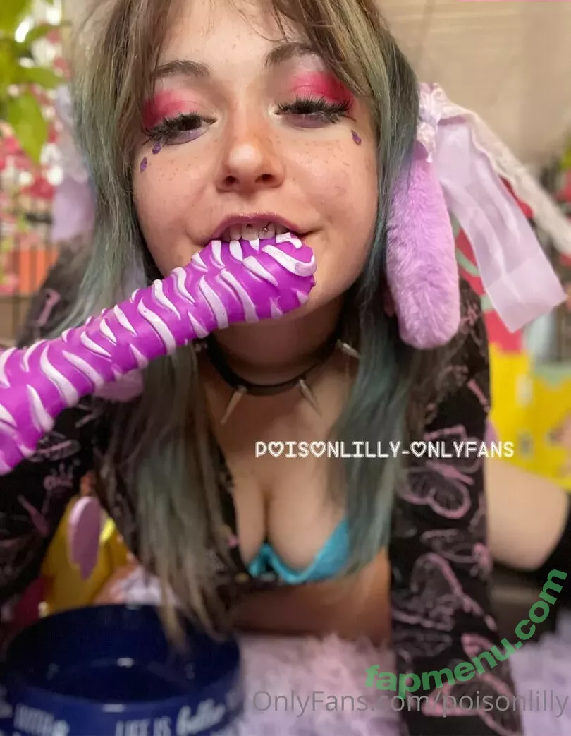 poisonlilly nude photo #0014 (poison_lilly_)