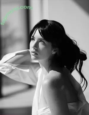 Pola Petrenko / Pauline Maugauin / polapetrenko nude photo #0054