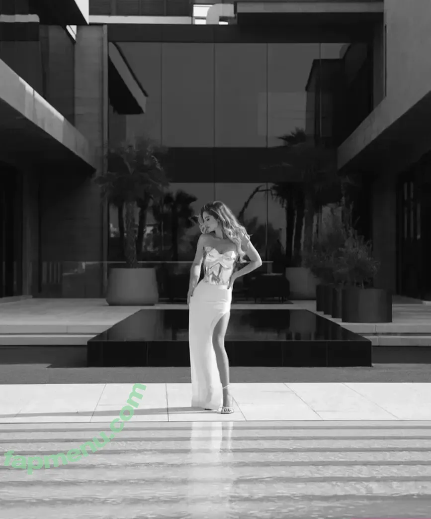 Pola Petrenko nude photo #0070 (Pauline Maugauin / polapetrenko)