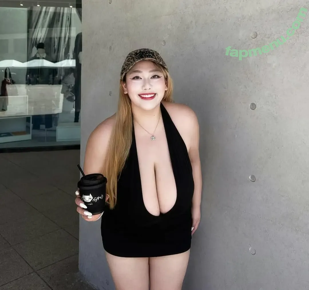 polapola_03 nude photo #0060 (polapola_03)