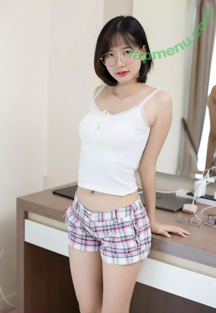 pole_light nude photo #0896 (kaijeaw_rin)