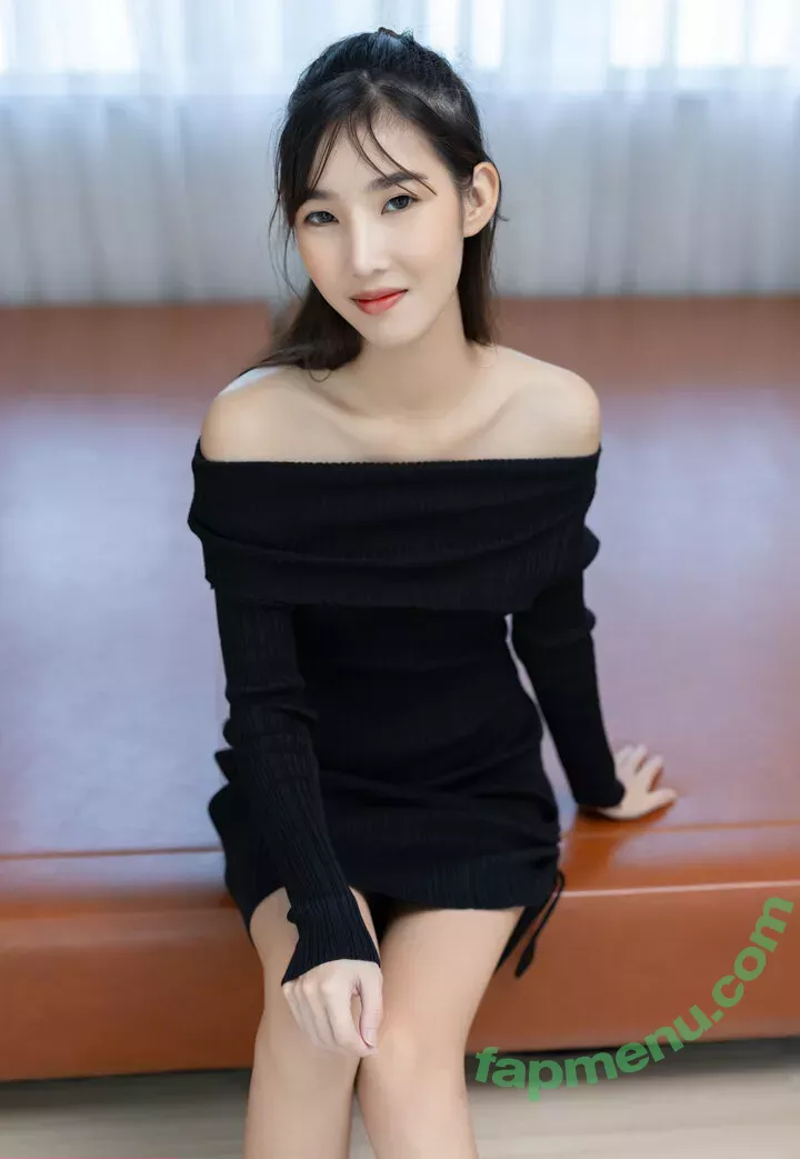 pole_light nude photo #0905 (kaijeaw_rin)