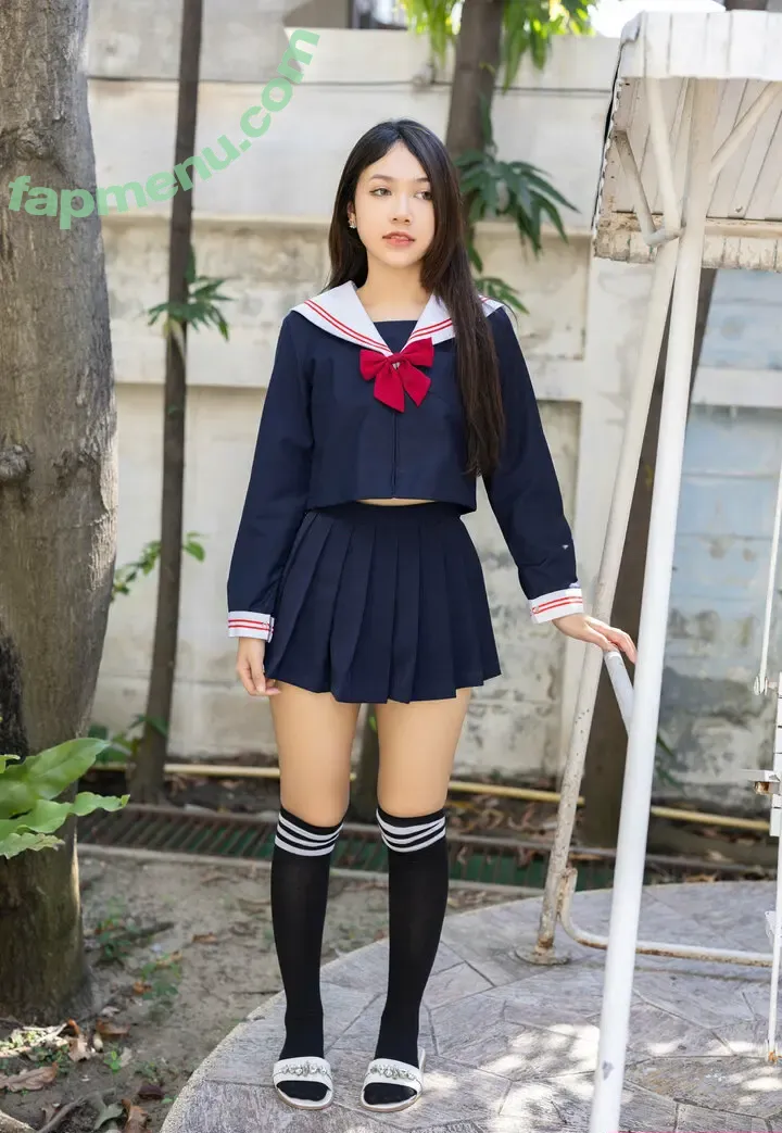 pole_light nude photo #2041 (kaijeaw_rin)