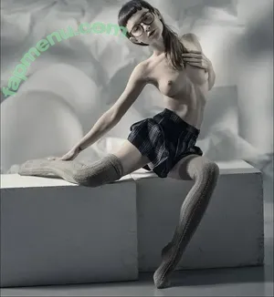 Polina Knyazeva / polushatolstusha nude photo #1037